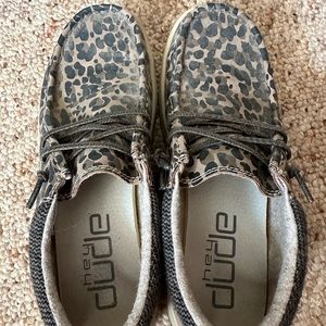 Women’s Leo Nut Hey Dudes